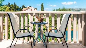 Deluxe Apartment, 1 Bedroom, City View | Terrace/patio