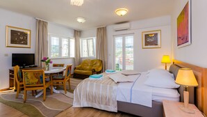 Leilighet – deluxe, 1 soverom, byutsikt | Oppholdsområde