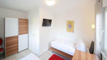 Doppelzimmer, Gemeinschaftsbad | Schreibtisch, kostenloses WLAN, BettwÀsche