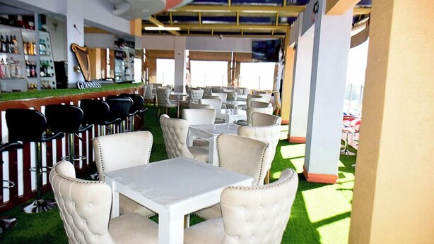 Bar (en la propiedad)