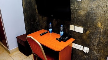 Standard Room | Premium bedding, minibar, desk, iron/ironing board