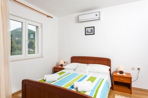 Laptop workspace, iron/ironing board, free cots/infant beds, free WiFi - Apartments Ana Lopud (Dubrovnik)