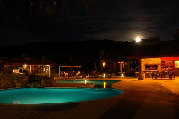 Indoor pool, 3 outdoor pools