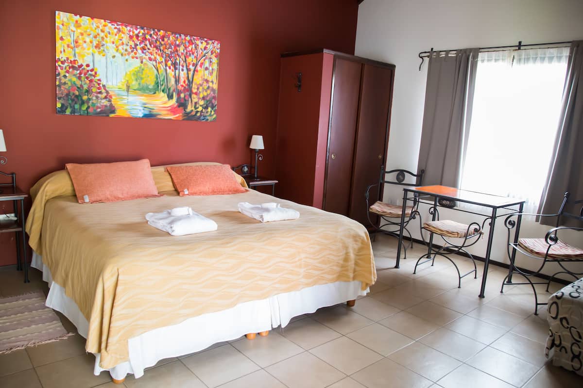 1 bilik tidur, peralatan tempat tidur premium, bar mini