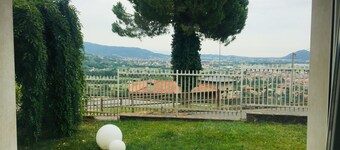 wisteria on the hills free wi fi free parking breakfast included