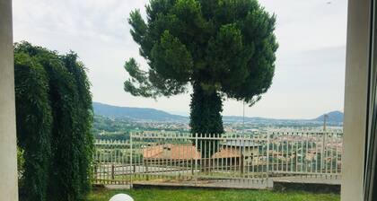 wisteria on the hills free wi fi free parking breakfast included