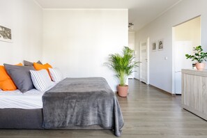 Design Apartment | Living area | Flat-screen TV
