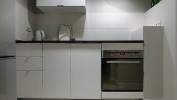 Refrigerador, horno, placa de cocina, lavavajillas