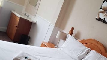 Budget Double Room | Iron/ironing board, free WiFi, bed sheets