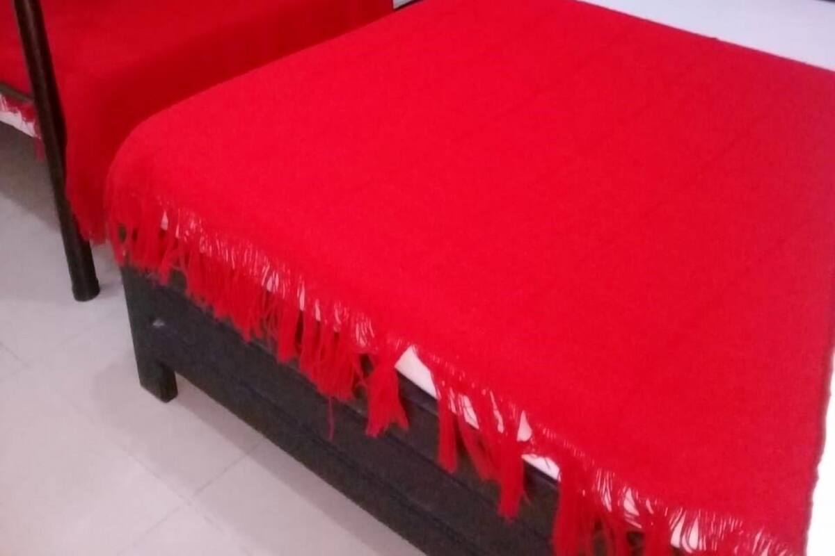 Free WiFi, bed sheets