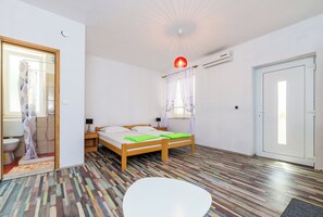 开间 (Apartments Sany - Studio Apartment) | 免费婴儿床、免费 WiFi、床单