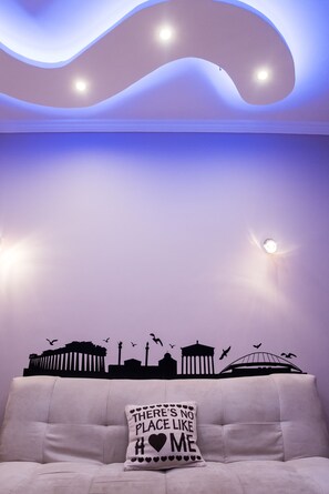 Appartement Luxe | Coffres-forts dans les chambres, rideaux occultants