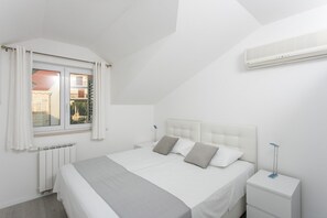 Penthouse, 3 Bedrooms, Hot Tub | Individually decorated, individually furnished, iron/ironing board - Apartments Villa Dubrovnik (Konavle)