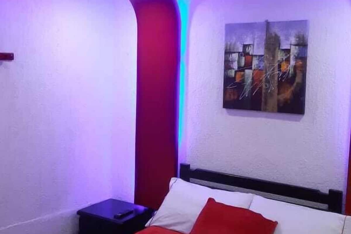 Standard Double Room, 2 Twin Beds | WiFi (free), bed sheets