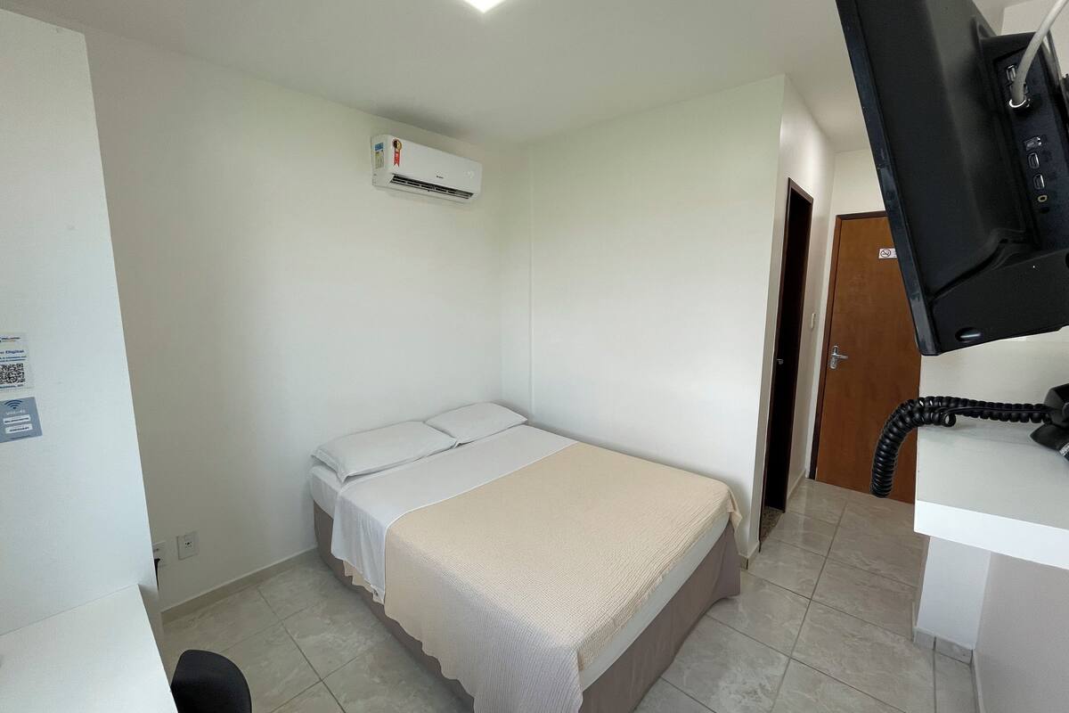 1 bedroom, minibar, desk, laptop workspace