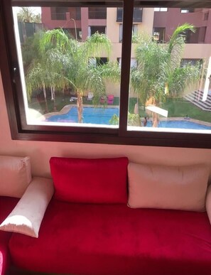 Apartment, 1 Bedroom | Living room | 32-inch flat-screen TV with satellite channels, TV - Soltana (Marrakech)