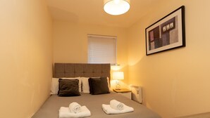 City Apartment, Private Bathroom (Centre) | 2 bedrooms - Higher Living - Professional Southampton Apartment (Southampton)