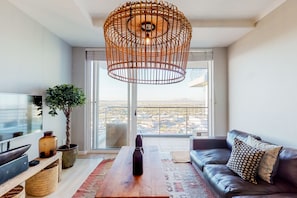 Design Apartment, 2 Bedrooms | Living area