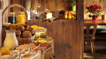 Frühstück (9.5 EUR pro Person)