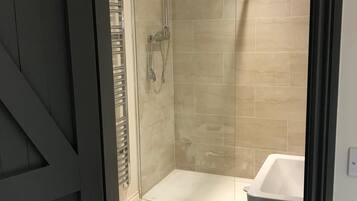 Superior Apartment, Ensuite (Farn) | Bathroom