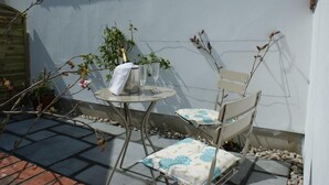 Unclassified image, 4 of 9, button - Althea House (Padstow)