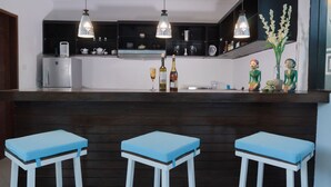Luxury Villa, 4 Bedrooms | In-room dining - Villa Sharai (Kerobokan)