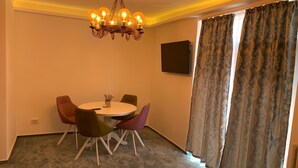 Dining - Cristian Studio (Ploiesti)
