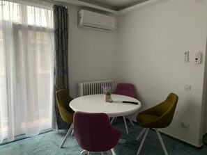 Dining - Cristian Studio (Ploiesti)