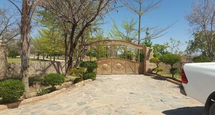 Twin Cave Lodge