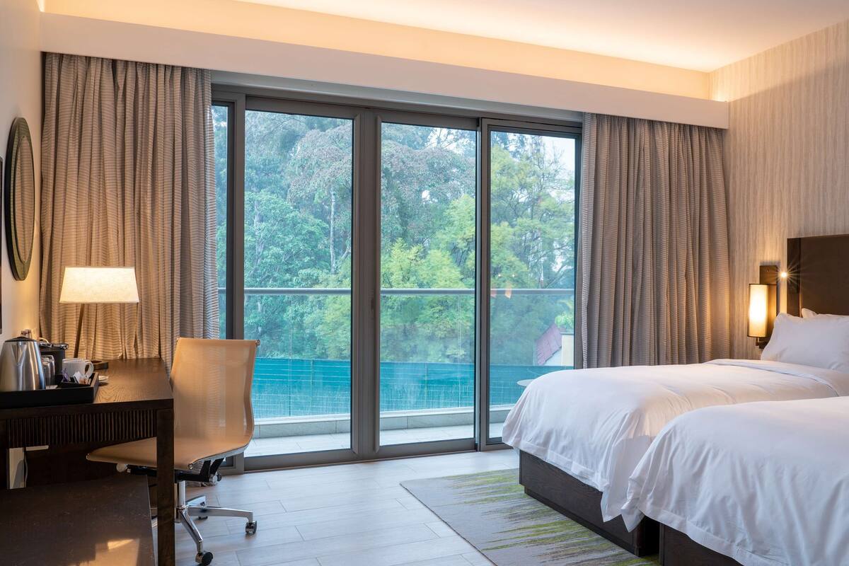 superior room | 1 bedroom, minibar, in-room safe, desk