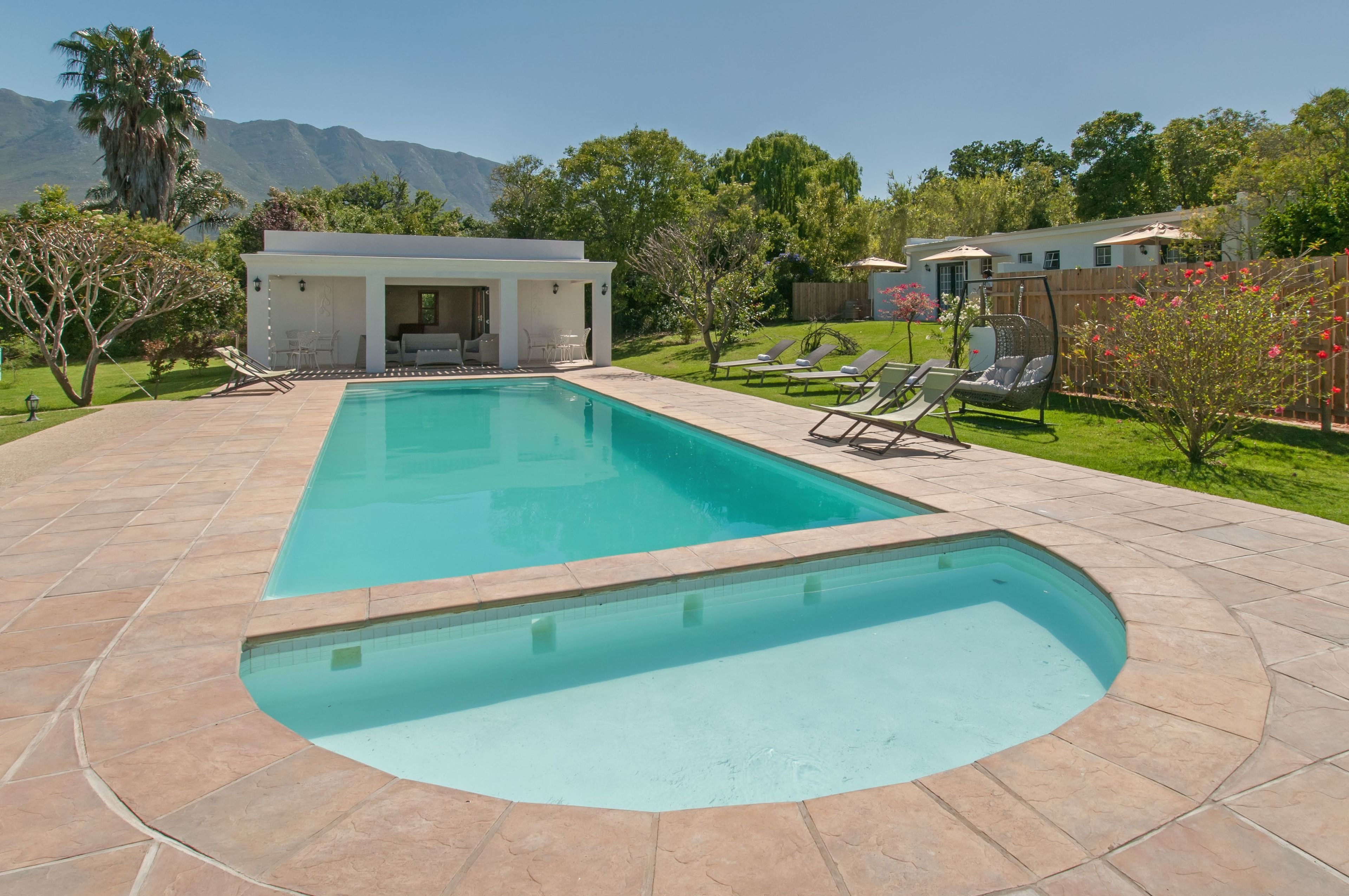 2 outdoor pools, sun loungers