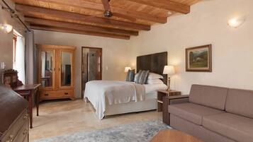 1 bedroom, in-room safe, individually decorated, individually furnished