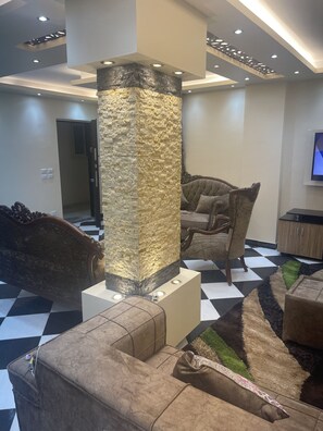 Flat-screen TV - Hostal Latino (Giza)