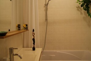Hair dryer, towels