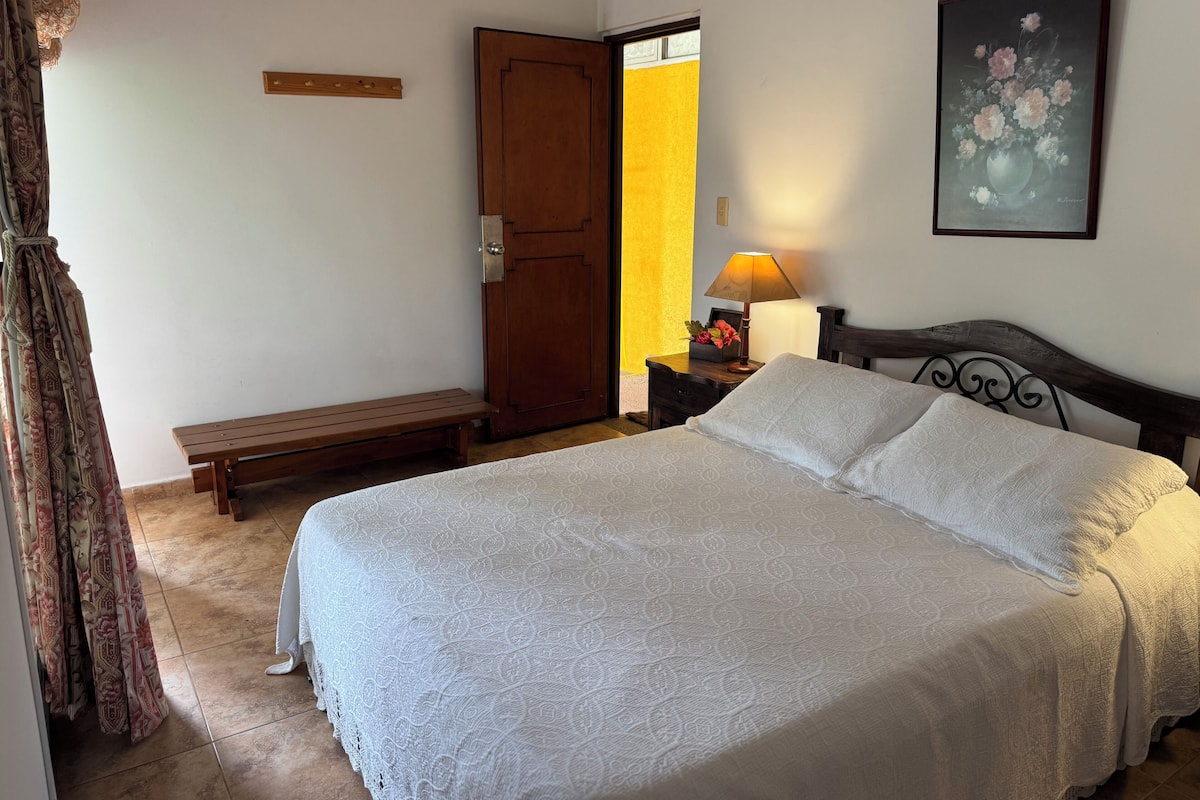 Comfort Triple Room | Minibar, in-room safe, free WiFi, bed sheets