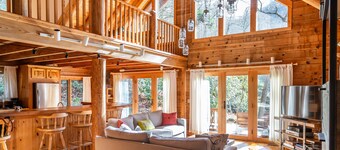 Whitewater Mountain Cabin on the Cullasaja River 