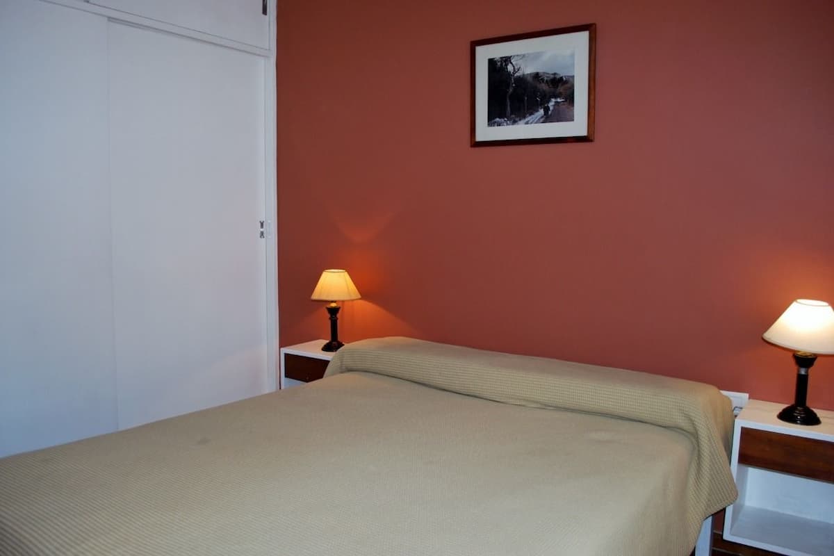1 habitación y caja de seguridad en la habitación