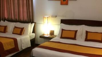 5 chambres, fer et planche à repasser, Wi-Fi, draps fournis