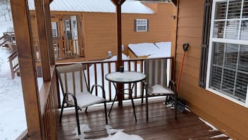 Standard Cabin (4) | Terrace/patio