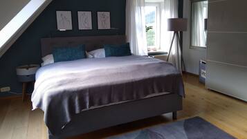 5 habitaciones, cuna de viaje, wifi gratis y ropa de cama