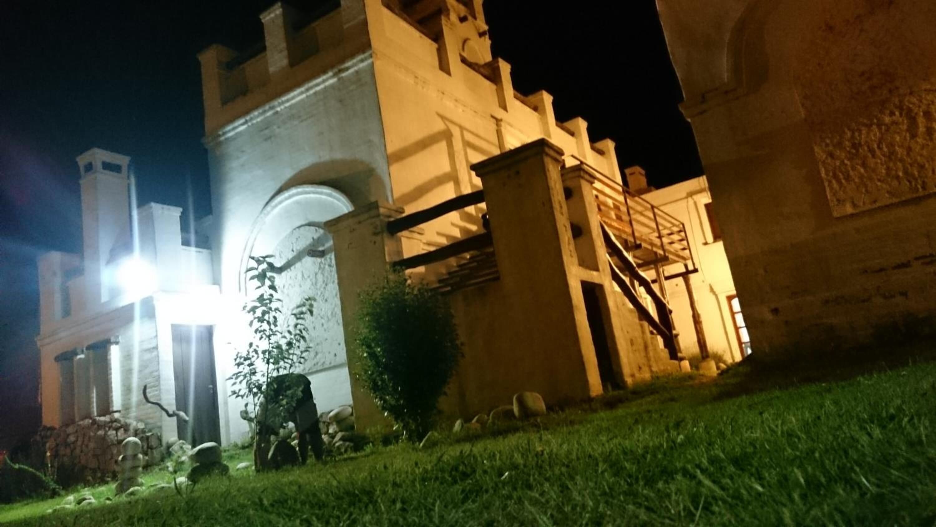 المنشأة من الخارج