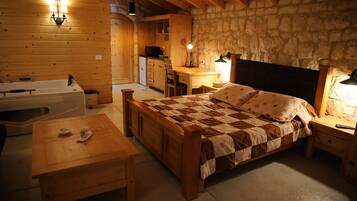 Studio, Jetted Tub (Bungalow) | 2 bedrooms, desk, laptop workspace, blackout curtains