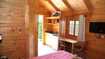 Comfort Cabin | Private kitchenette