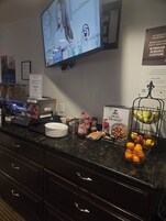 Free daily continental breakfast