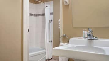 Quarto, 1 cama Queen, acessível, para não fumantes (Mobility) | Banheiro acessível