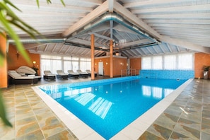 Una piscina techada