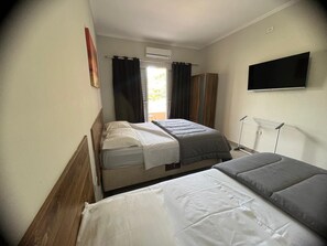 Deluxe Room | 1 bedroom, free WiFi, bed sheets