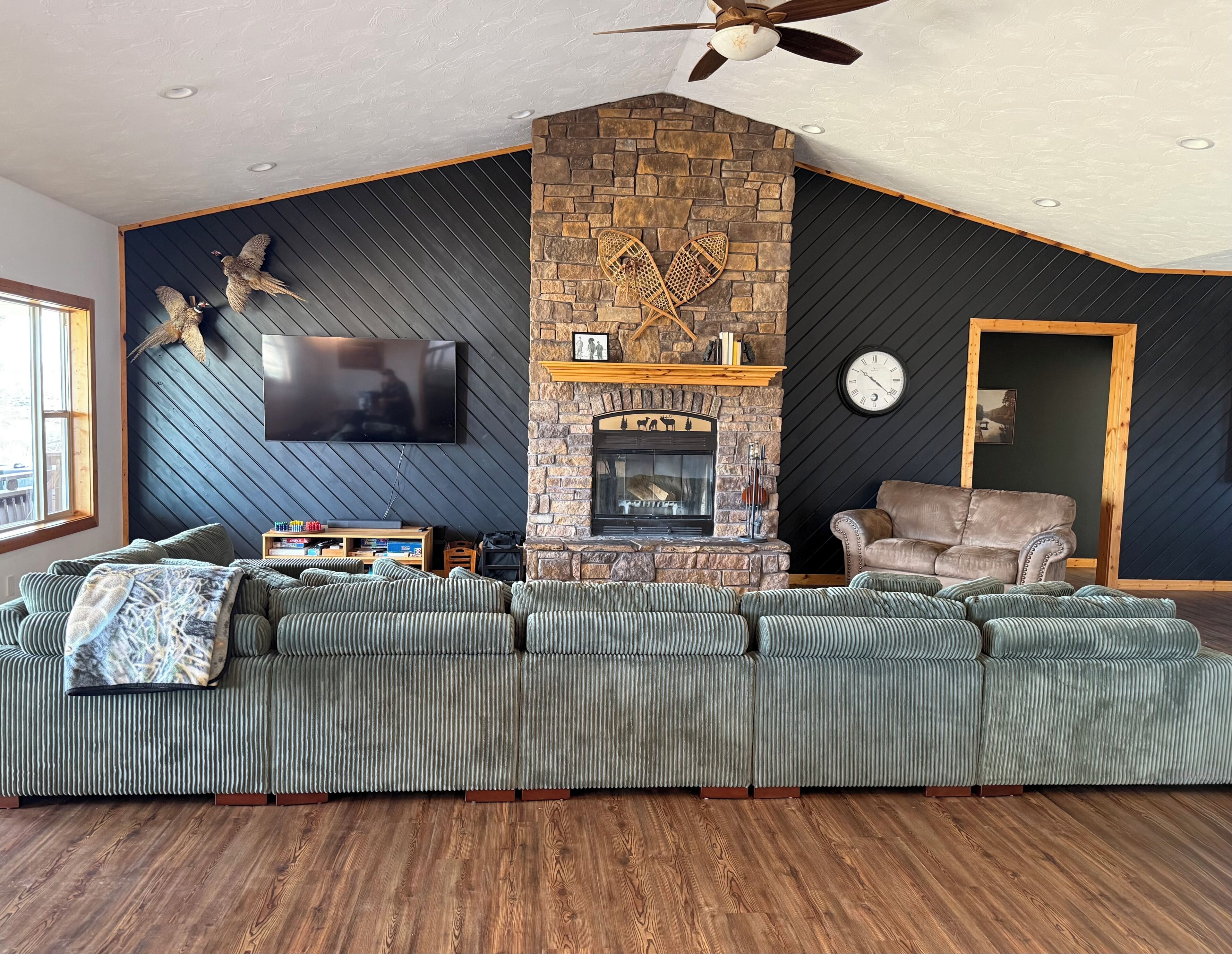 Smart TV, fireplace, foosball