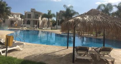 Larnaca99_2BedRoom_5pax_Beach_Wifi_Pool_Parking_Netflix