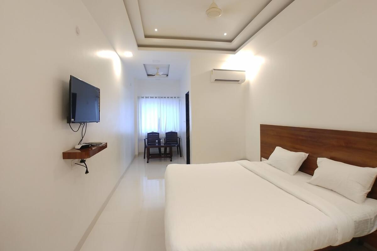 Phòng đôi Deluxe | Bộ đồ giường cao cấp, két bảo mật tại phòng, bàn, phòng cách âm 